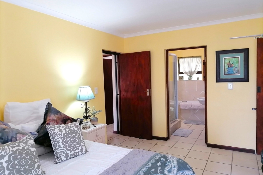 3 Bedroom Property for Sale in Stilbaai Wes Western Cape